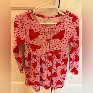 Hanna Andersson pink ribbed dress with red heart detailing size 5
